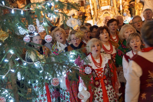 śpiewamy w przepięknej, światecznej scenerii