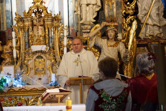 Proboszcz parafii św.Bartłomieja w Niedzicy ks.Józef Bednarczyk
